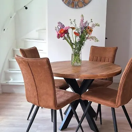 Miles אגמונד אן זי